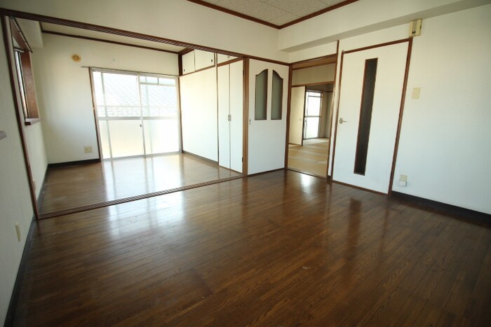 物件内観写真8　(居室)