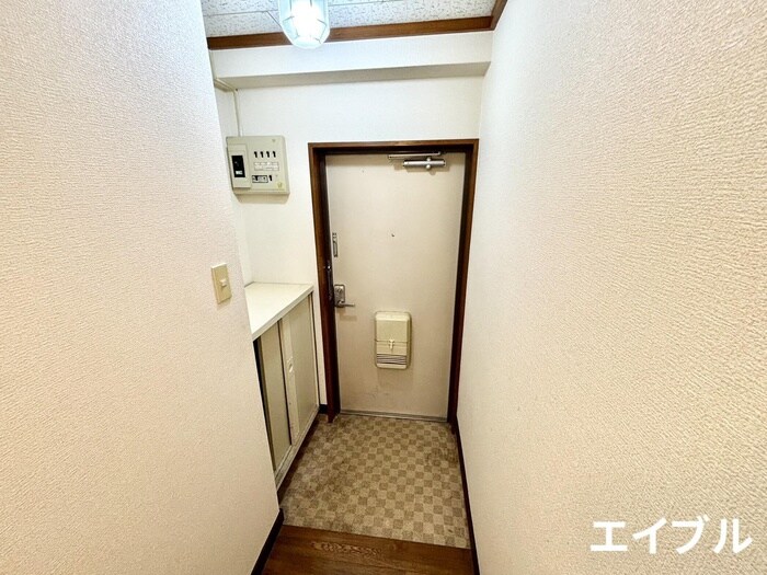 物件内観写真15　(玄関)