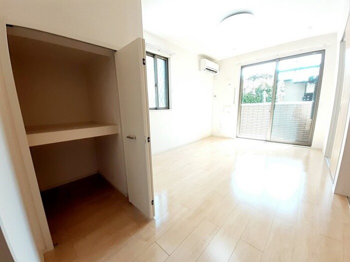 物件内観写真10　(収納)