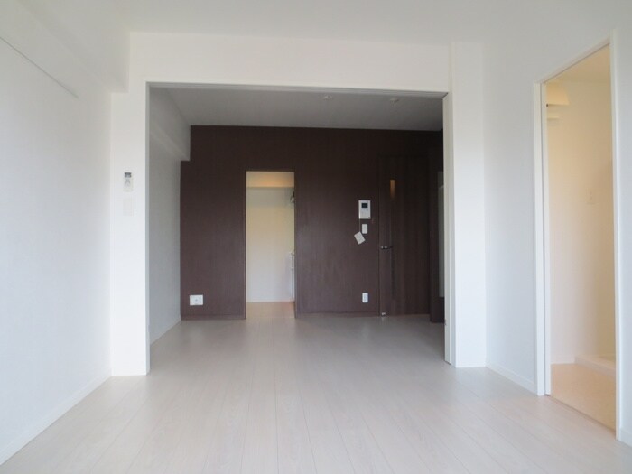 物件内観写真3　(居室)