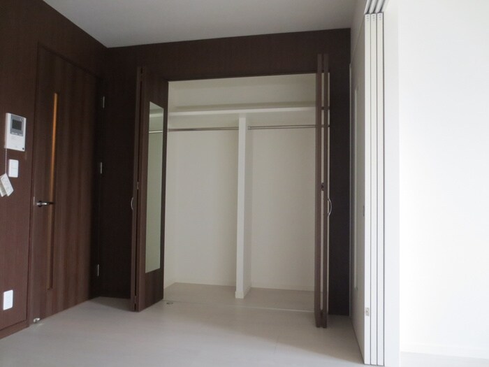 物件内観写真5　(収納)