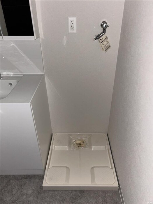 物件内観写真15　(洗濯機置場)