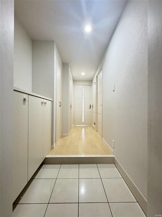 物件内観写真16　(廊下)