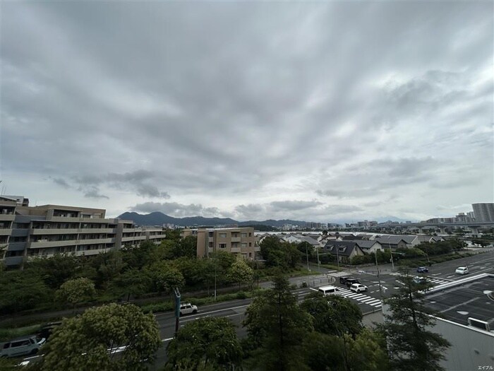 物件内観写真22　(室内からの展望)