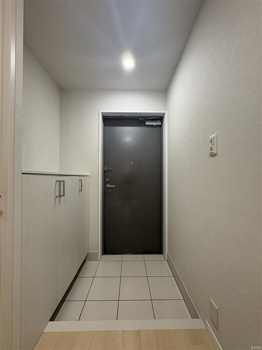 物件内観写真17　(玄関)