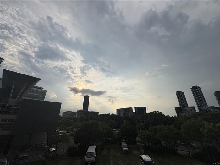 物件内観写真22　(室内からの展望)