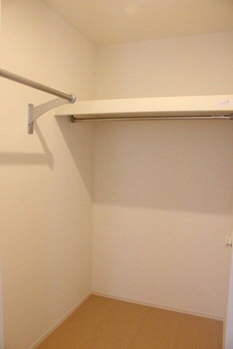 物件内観写真15　(収納)