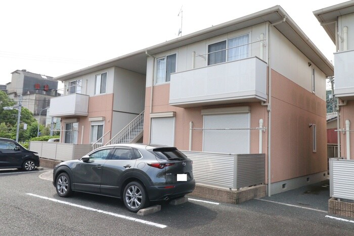 物件外観写真5　(エントランス部分)