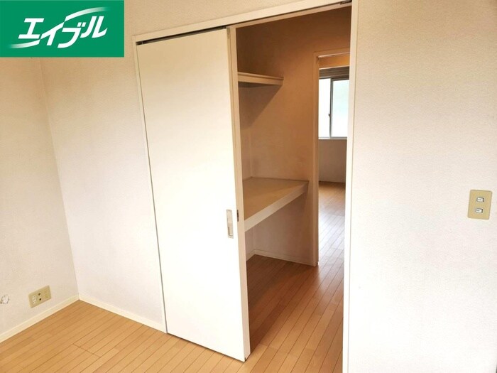 物件内観写真13　(収納)