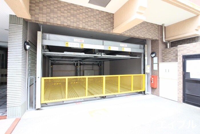 物件外観写真4　(駐車場)