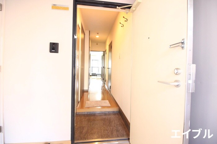 物件内観写真14　(玄関)