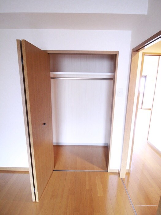 物件内観写真12　(収納)