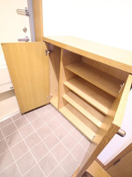 物件内観写真16　(靴箱)