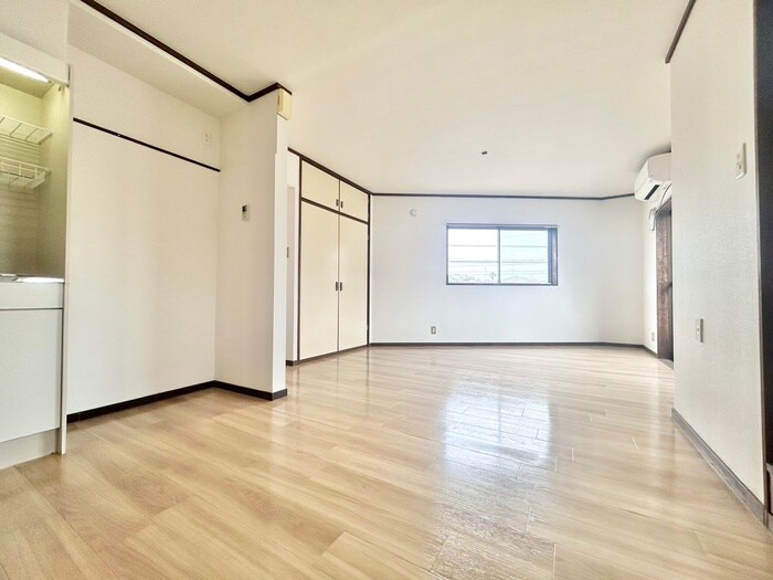 物件内観写真10　(居室)