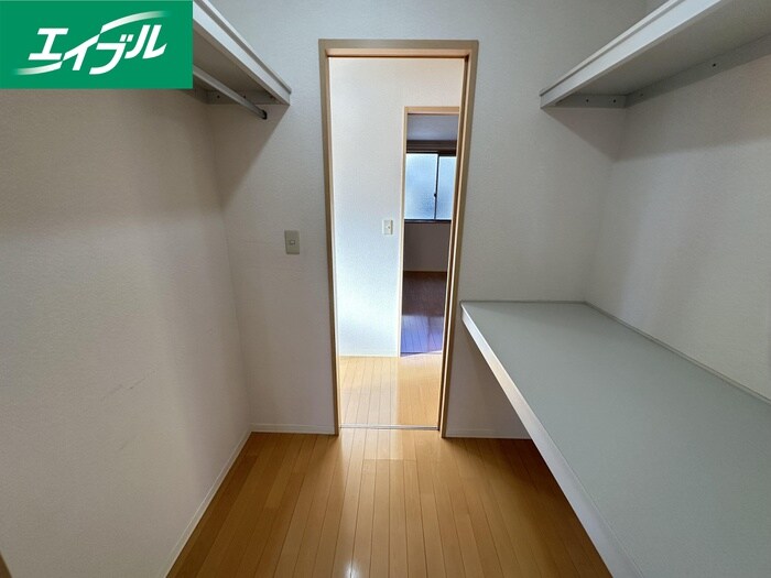 物件内観写真13　(収納)