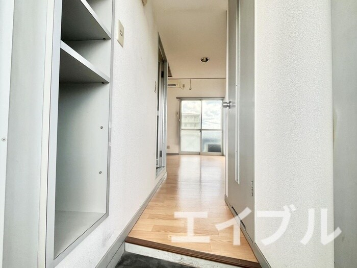 物件内観写真16　(玄関)