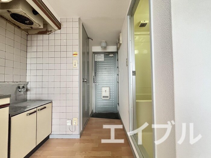 物件内観写真18　(廊下)