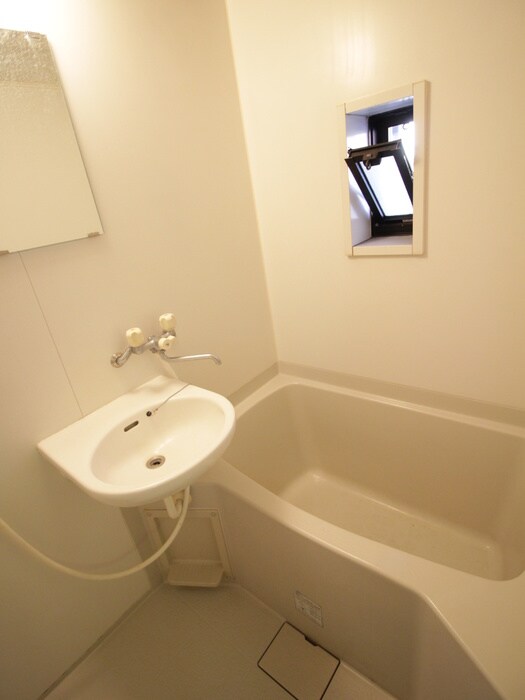 物件内観写真8　(バス／シャワールーム等)