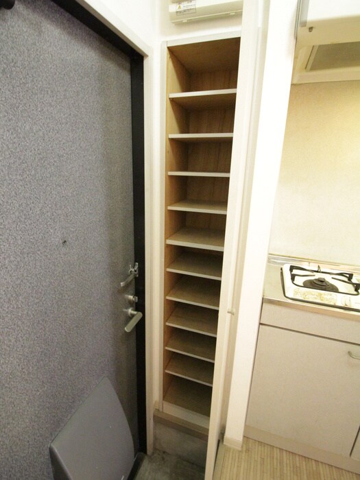物件内観写真15　(靴箱)