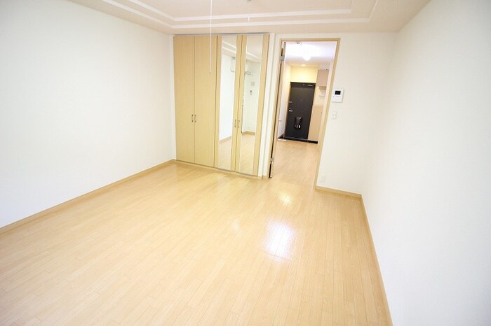 物件内観写真2　(居室)