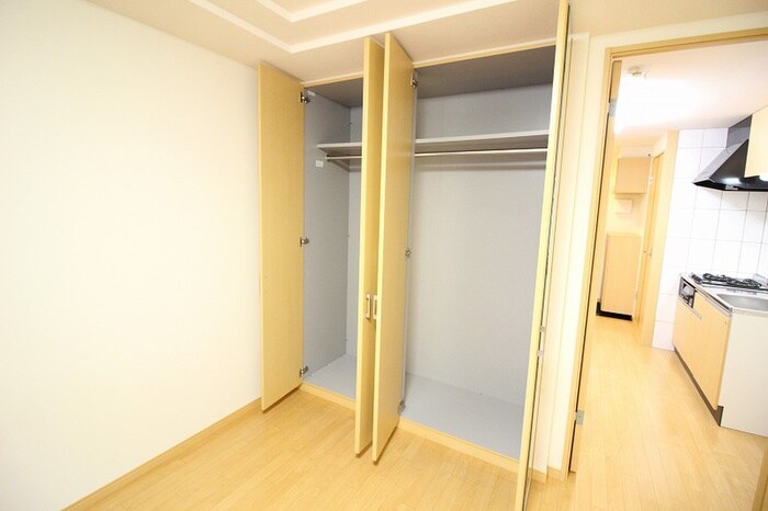 物件内観写真4　(収納)