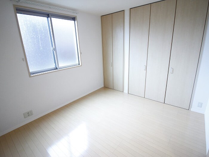 物件内観写真4　(居室)