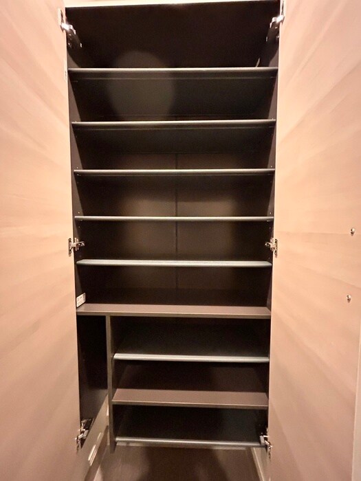 物件内観写真15　(靴箱)