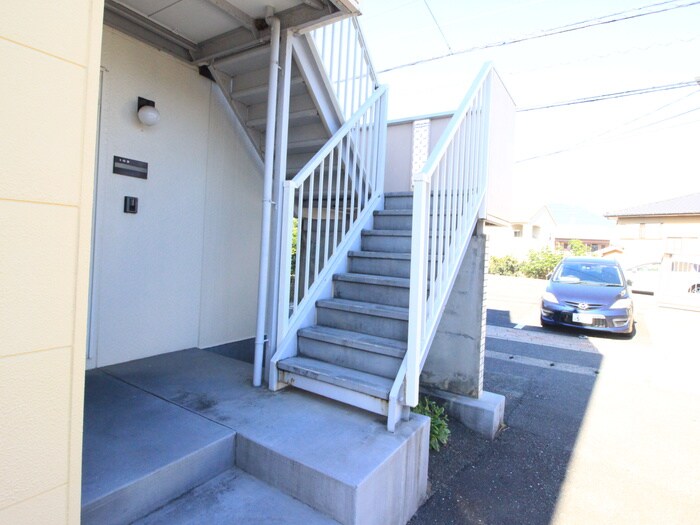 物件外観写真3　(駐車場)