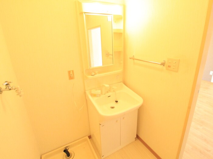 物件内観写真8　(洗面)