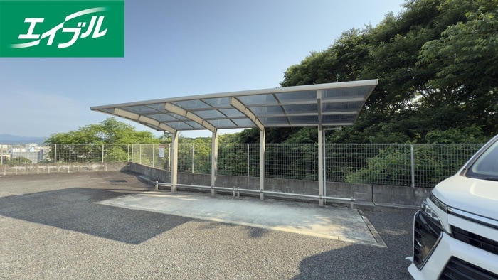 物件外観写真3　(駐輪場)