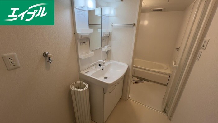 物件内観写真12　(洗面)