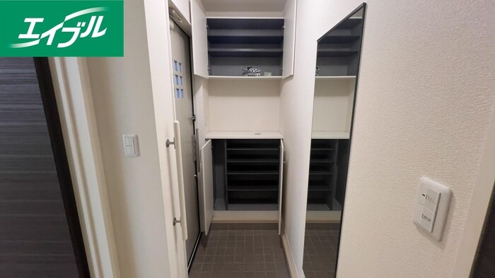 物件内観写真19　(靴箱)