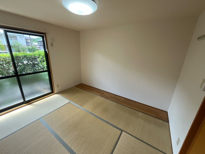 物件内観写真5　(居室)