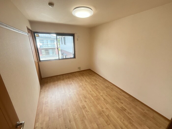 物件内観写真5　(居室)