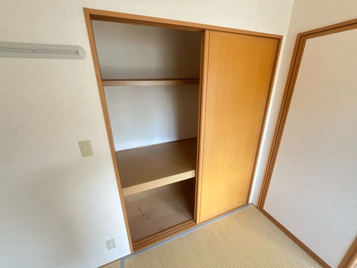 物件内観写真6　(収納)