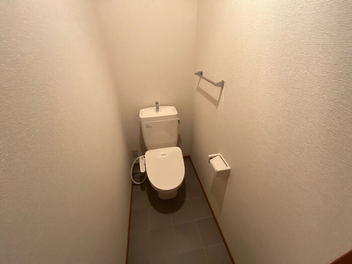 物件内観写真11　(トイレ)