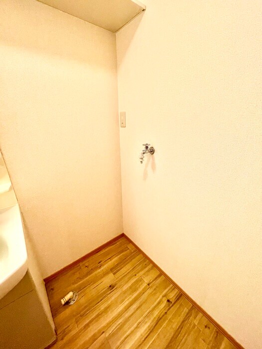 物件内観写真13　(洗濯機置場)