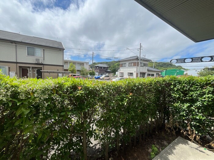 物件内観写真14　(室内からの展望)