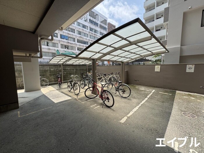 物件外観写真5　(駐輪場)