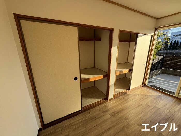 物件内観写真10　(収納)