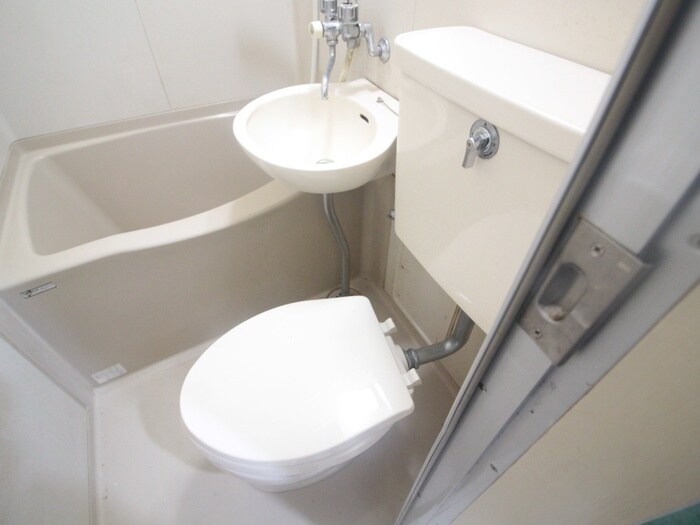 物件内観写真9　(トイレ)