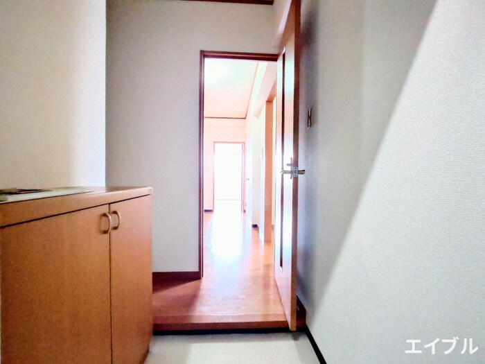 物件内観写真16　(廊下)