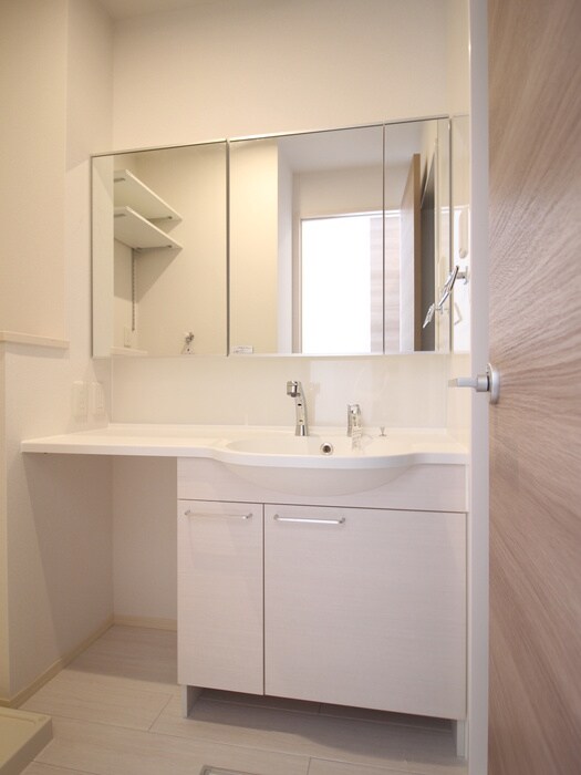 物件内観写真10　(洗面)