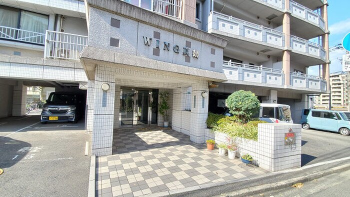 物件外観写真2　(エントランス部分)