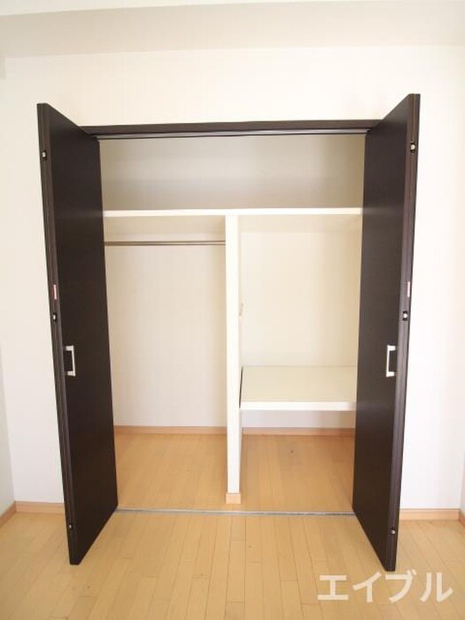 物件内観写真12　(収納)