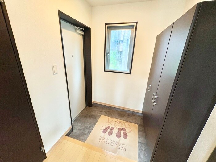 物件内観写真15　(玄関)