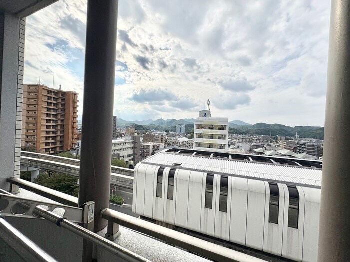 物件内観写真16　(室内からの展望)