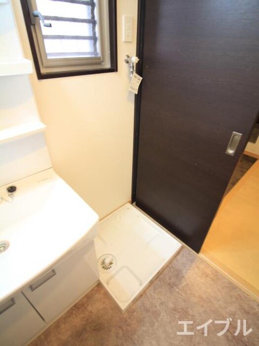 物件内観写真19　(洗濯機置場)