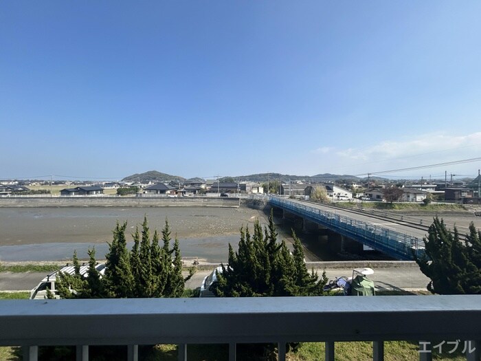 物件内観写真18　(室内からの展望)