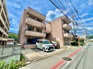 ティアラ外観写真